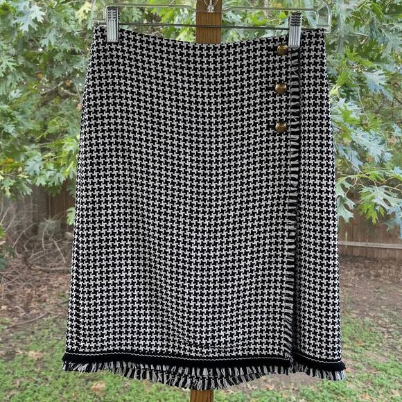 Talbots Black And White Tweed Mini Skirt Fringe Trim Size 2P - Picture 1 of 9